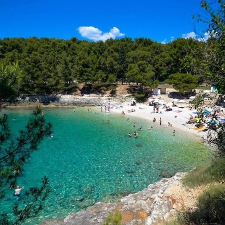 New Renovated Apartment 15 Min From Beach On Foot Pula Bagian luar foto