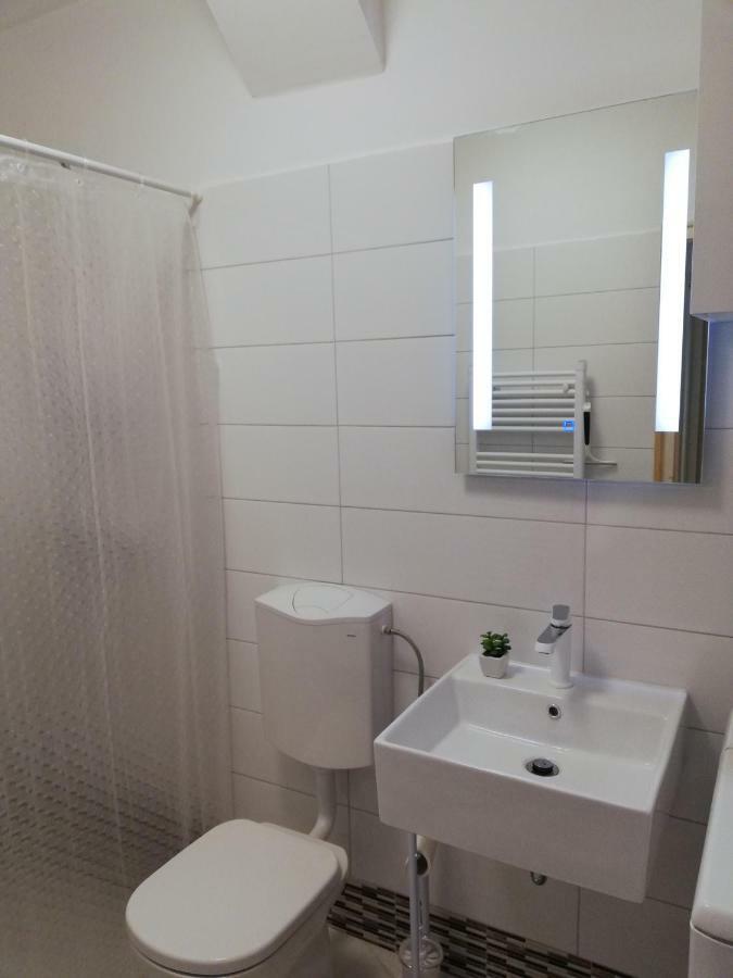 New Renovated Apartment 15 Min From Beach On Foot Pula Bagian luar foto
