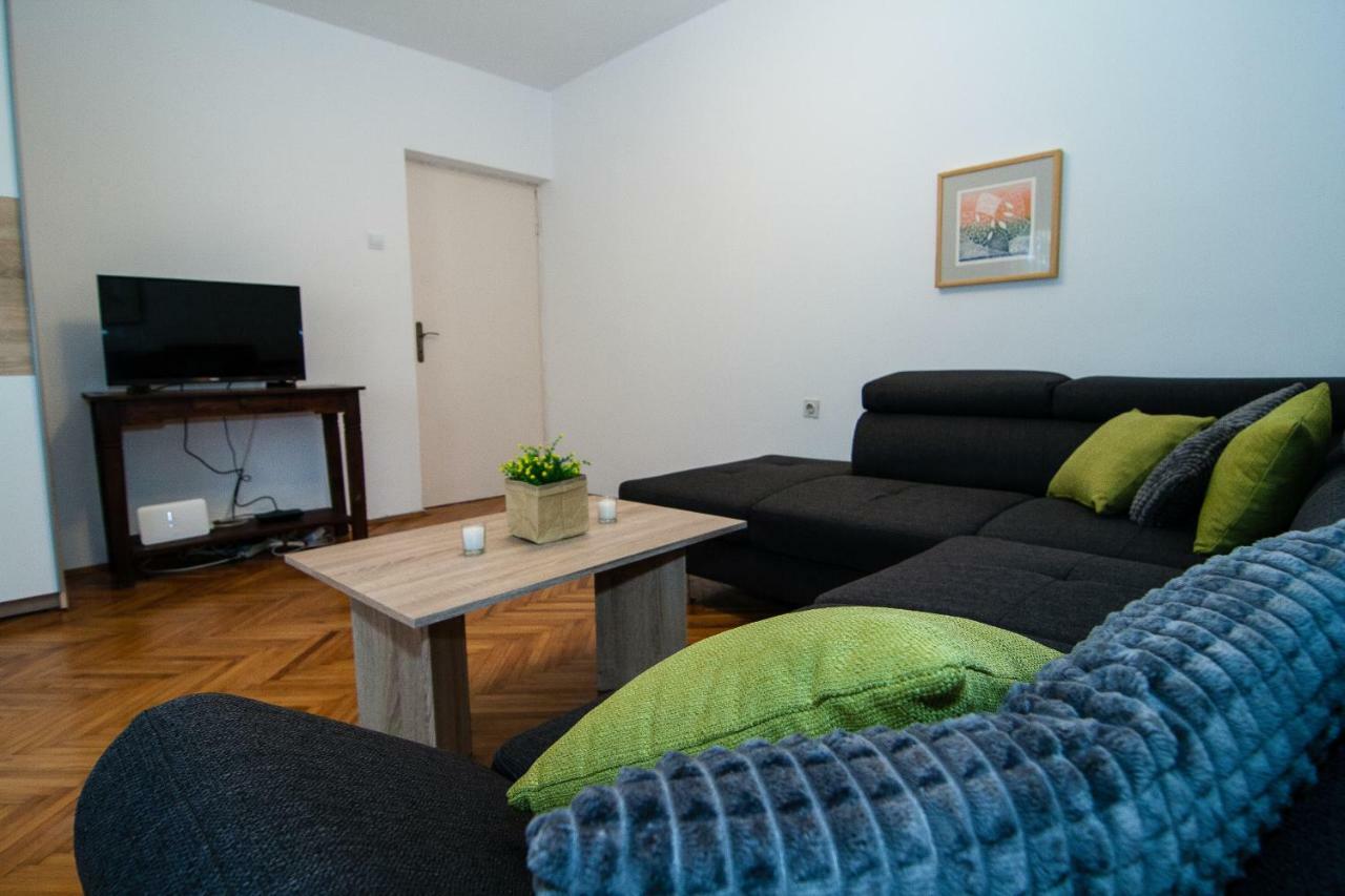 New Renovated Apartment 15 Min From Beach On Foot Pula Bagian luar foto