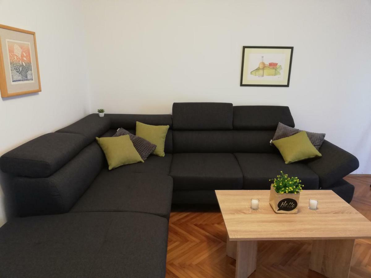New Renovated Apartment 15 Min From Beach On Foot Pula Bagian luar foto