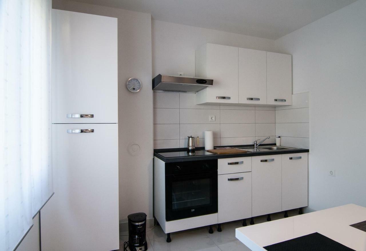 New Renovated Apartment 15 Min From Beach On Foot Pula Bagian luar foto