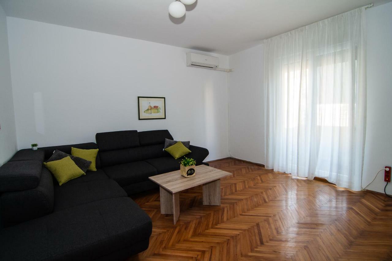 New Renovated Apartment 15 Min From Beach On Foot Pula Bagian luar foto