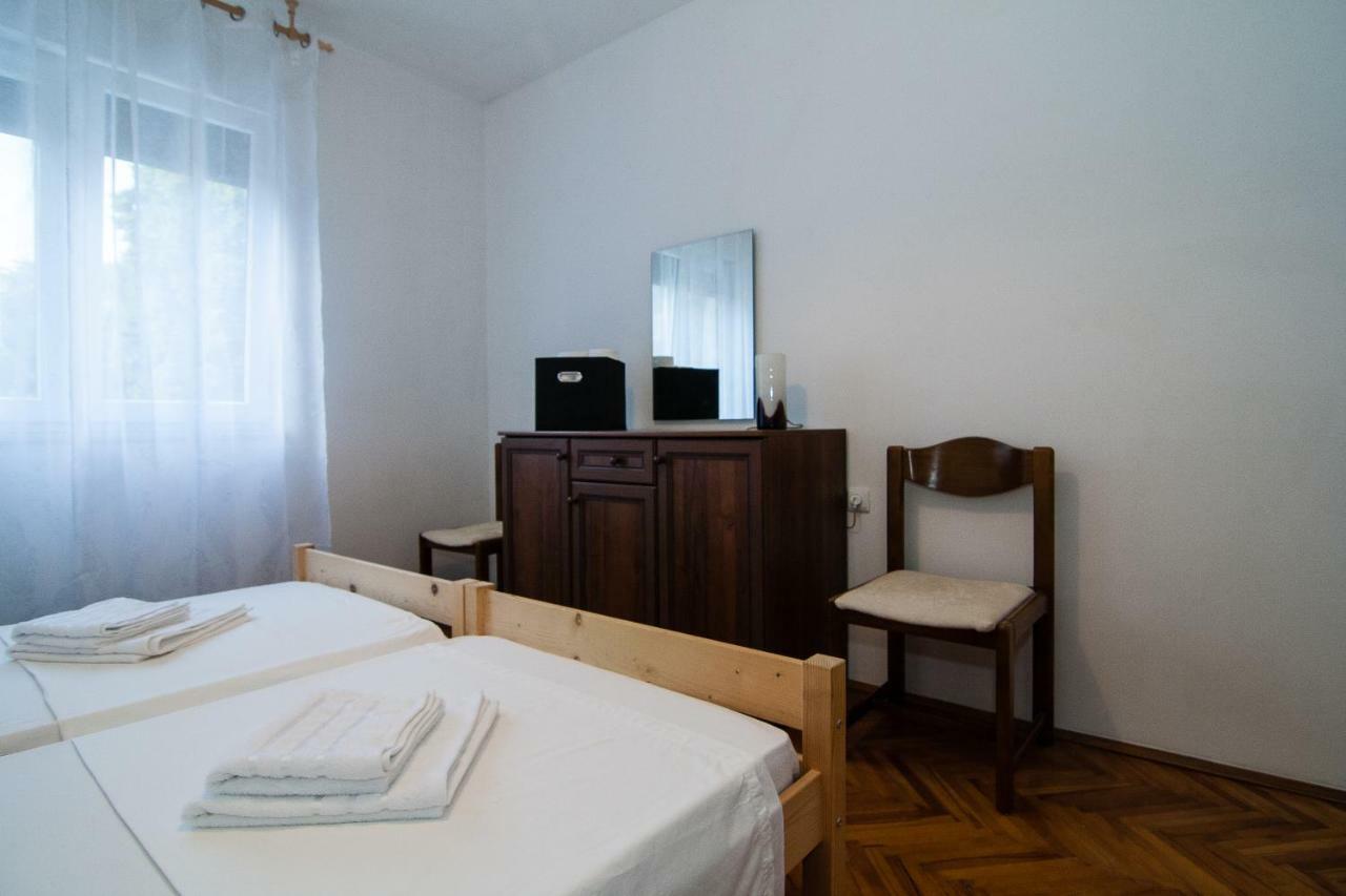 New Renovated Apartment 15 Min From Beach On Foot Pula Bagian luar foto