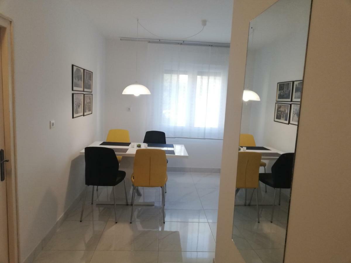 New Renovated Apartment 15 Min From Beach On Foot Pula Bagian luar foto