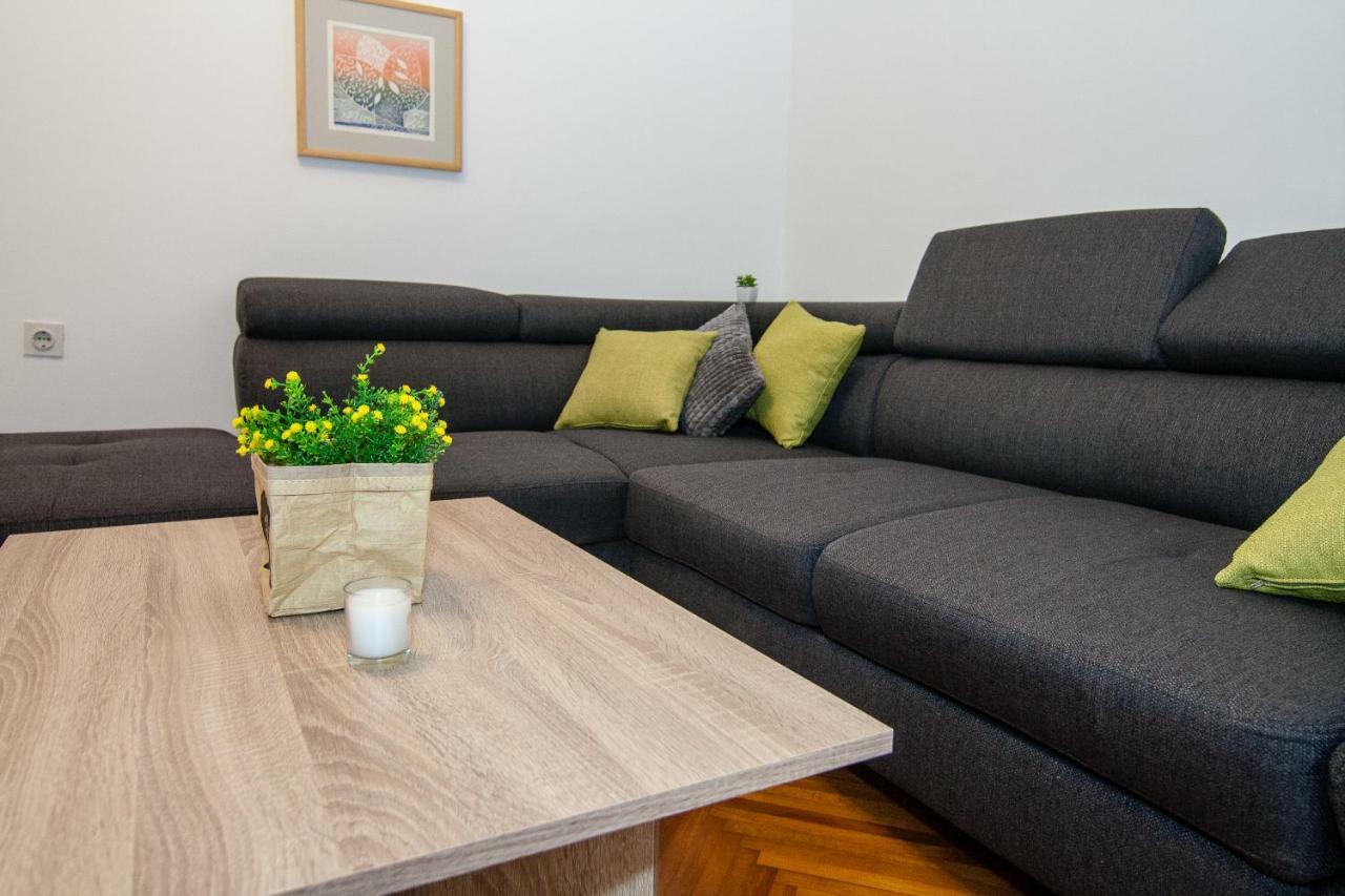 New Renovated Apartment 15 Min From Beach On Foot Pula Bagian luar foto