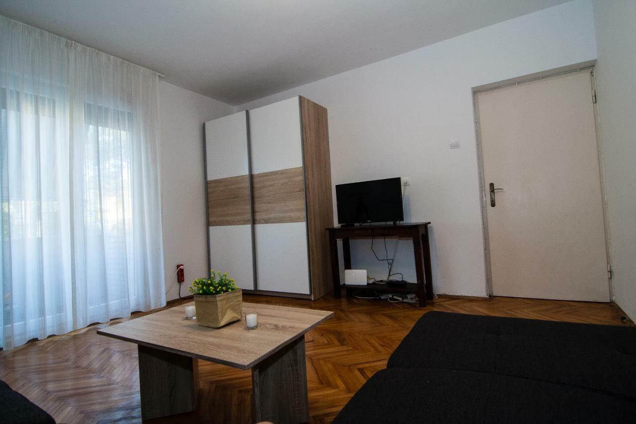 New Renovated Apartment 15 Min From Beach On Foot Pula Bagian luar foto