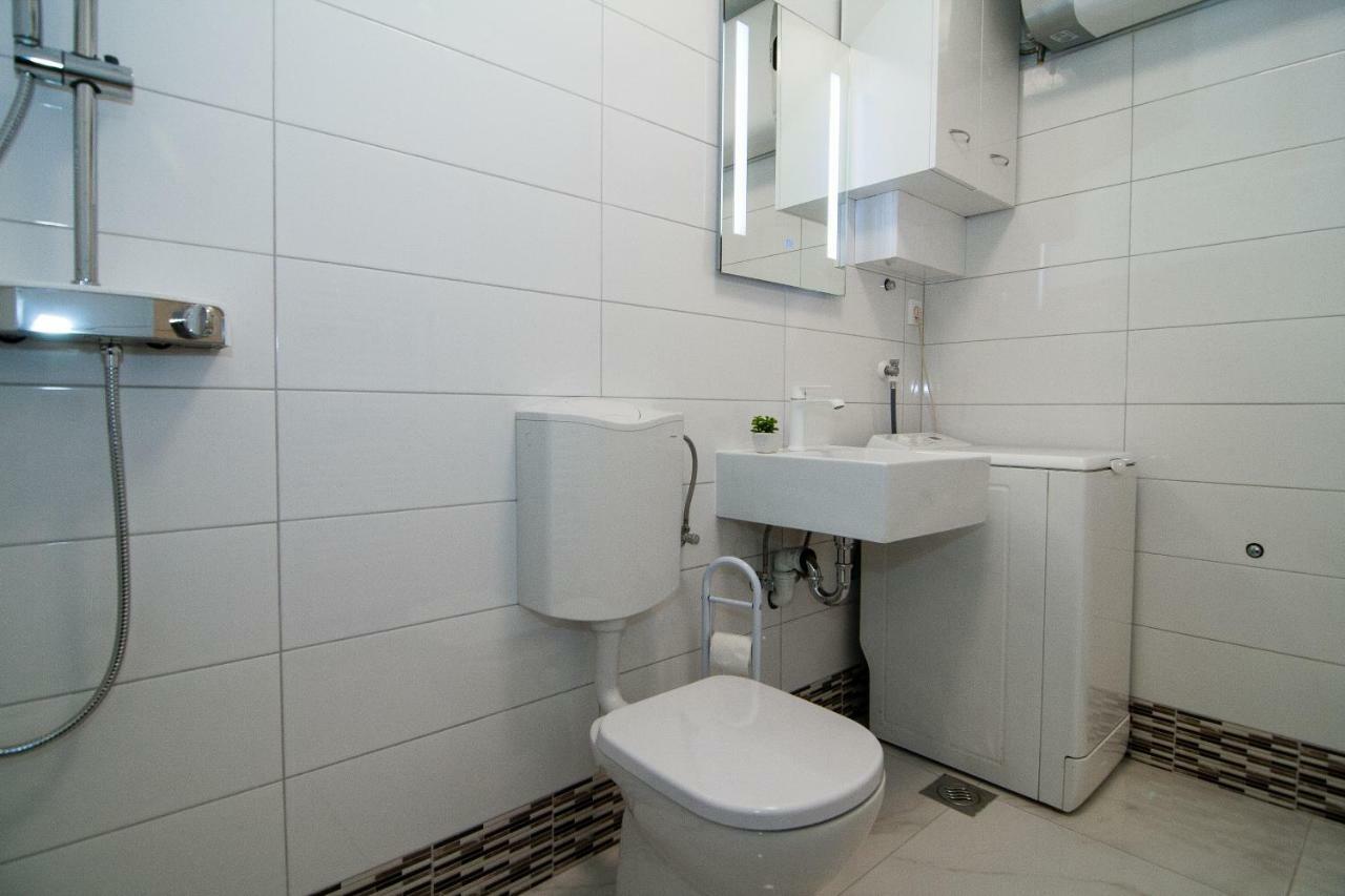 New Renovated Apartment 15 Min From Beach On Foot Pula Bagian luar foto