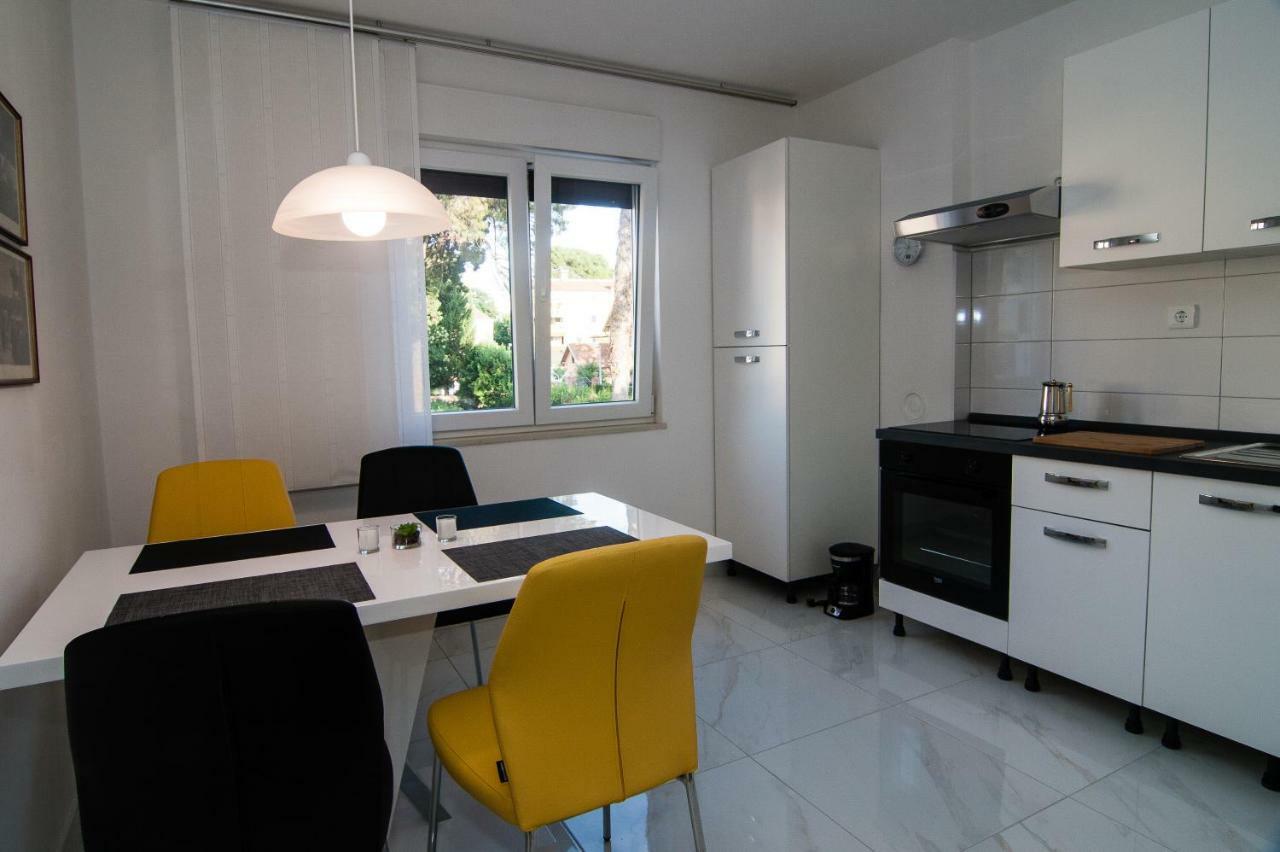 New Renovated Apartment 15 Min From Beach On Foot Pula Bagian luar foto